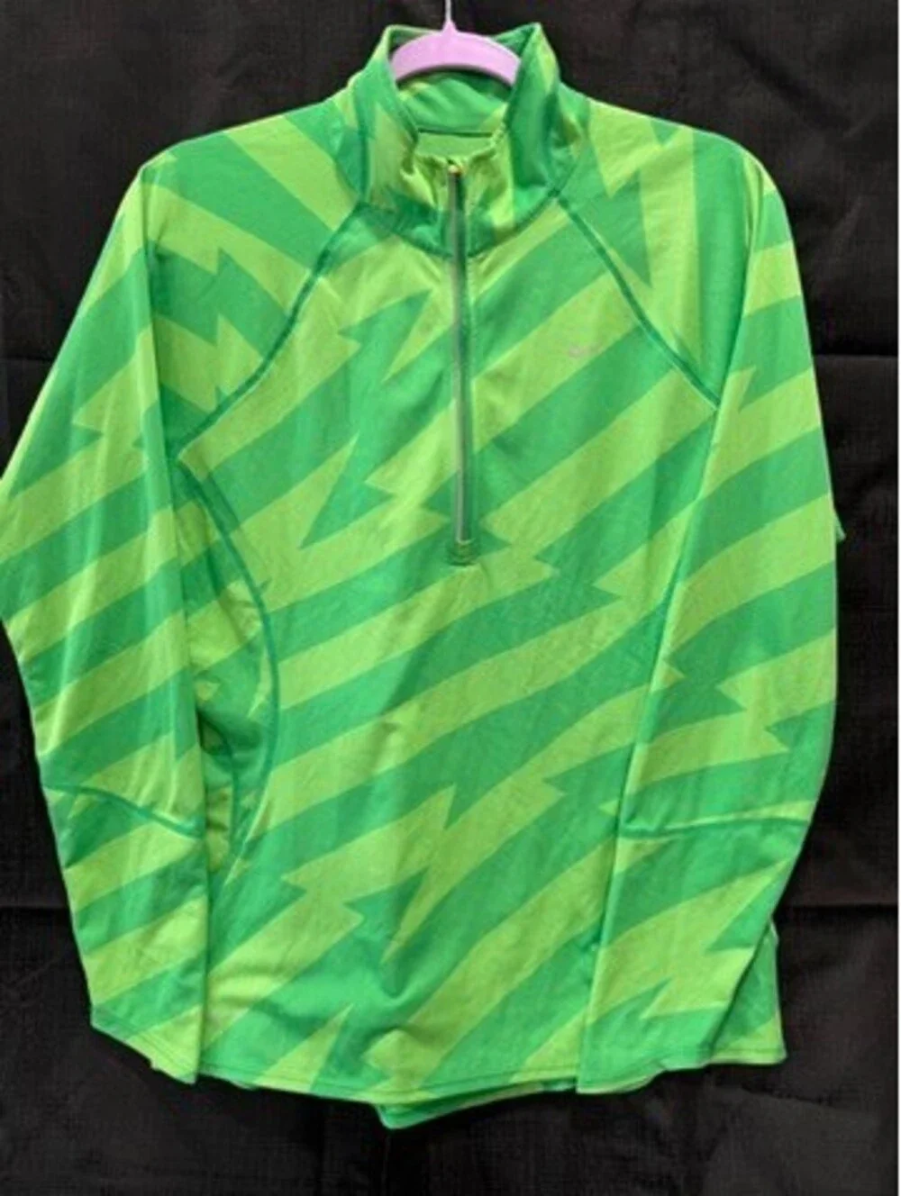 Nike Long Sleeve Half-Zip Pullover Top Size Large Green Lightning Bolt Pattern